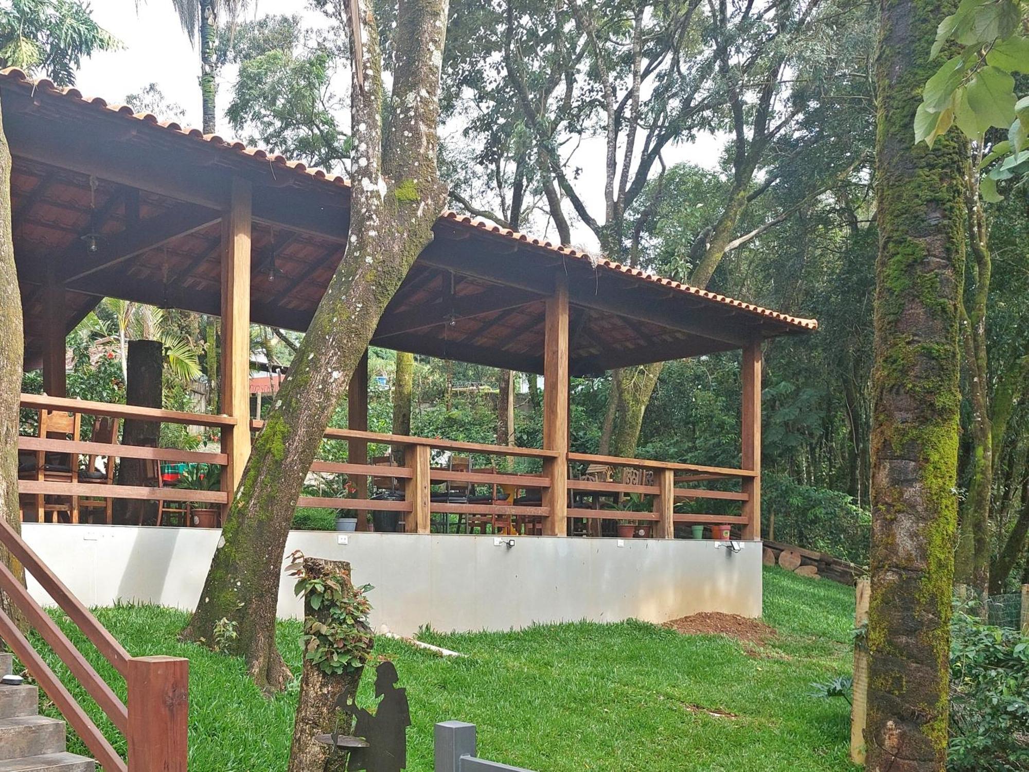 Pousada Aquarela - Macacos Inn *