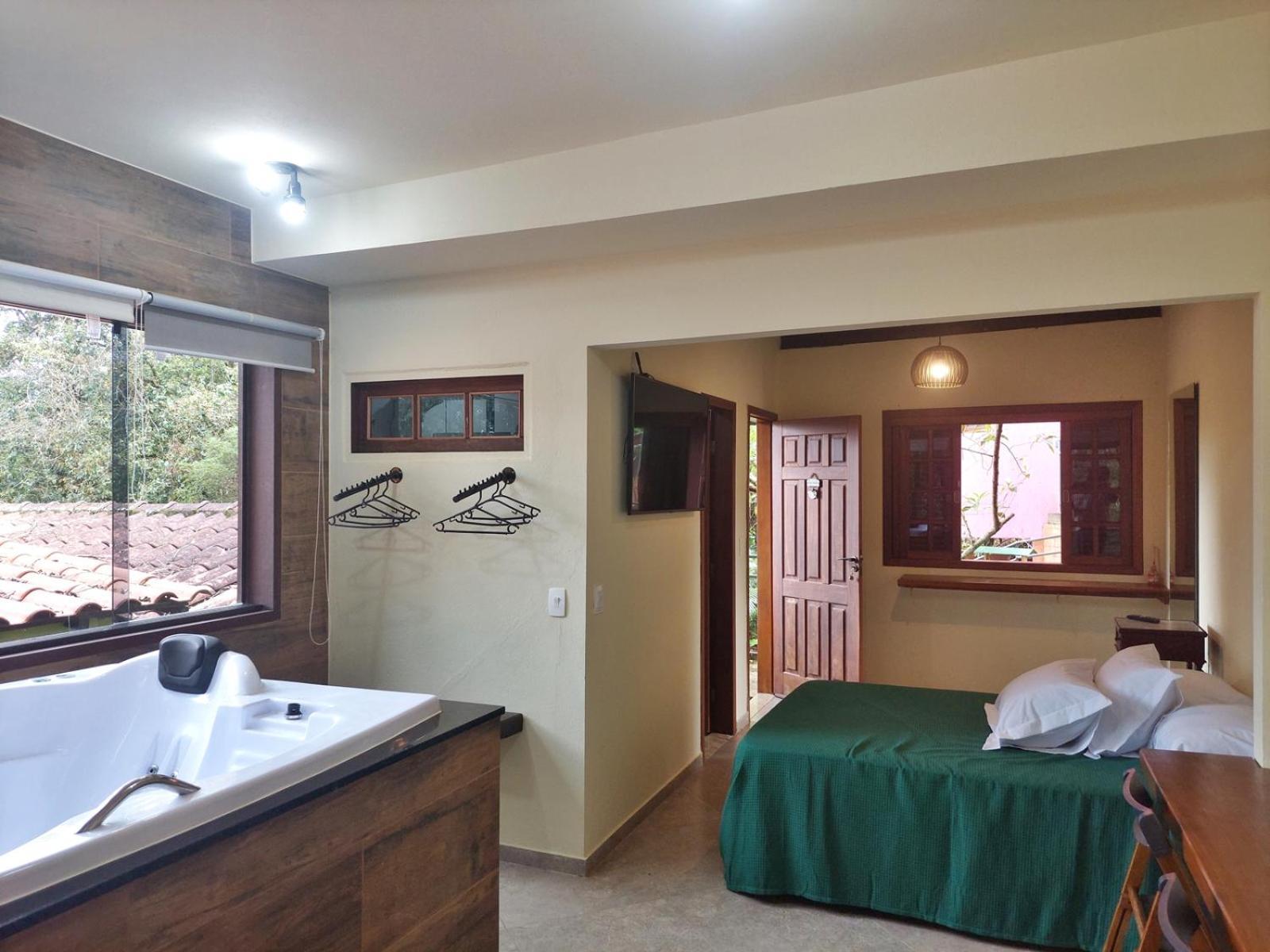 Pousada Aquarela - Macacos Inn